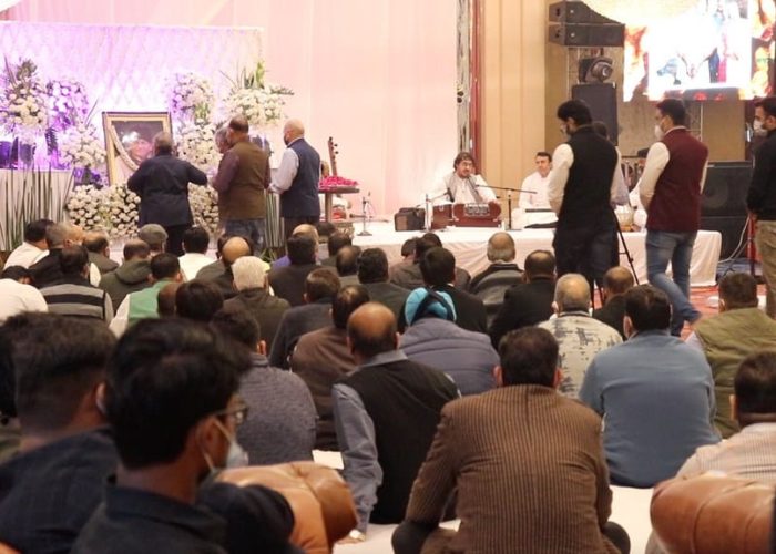 Shradhanjali श्रद्धांजलि Bhajans by CharanJi at The Heritage Grand Lawrence Road Delhi